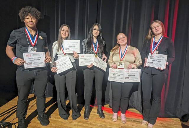 7203287_web1_gtr-GBSalemFCCLA1-040224