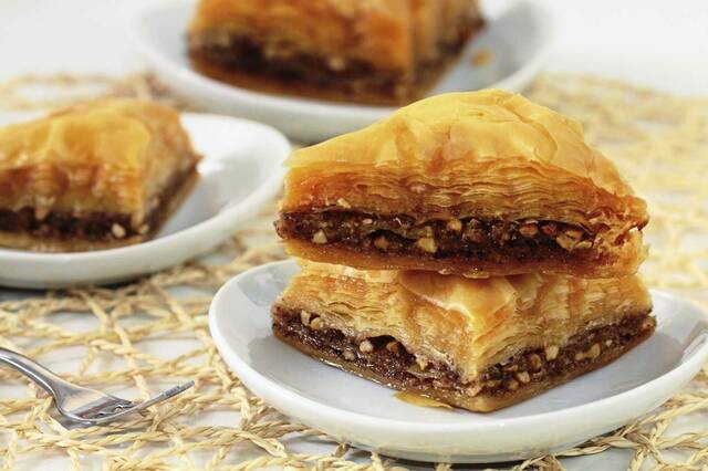 7207302_web1_Baklava