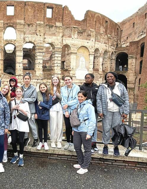 7213309_web1_naj-italytrip-041124-2