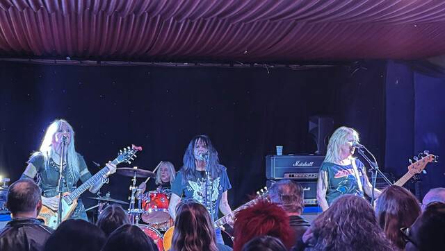 7218001_web1_ptr-Girlschool4-040524