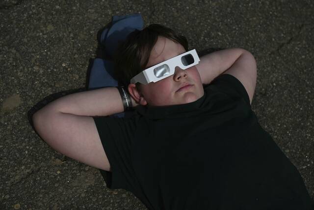 7226785_web1_ptr-CSCeclipse011-040924