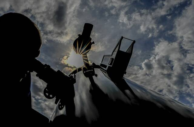 7226785_web1_vnd-LbEclipse102-040924
