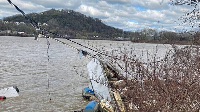 7243995_web1_ptr-Barges-RD01-040124
