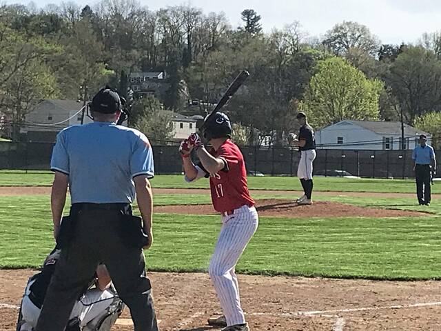 In another tight game, Bethel Park gets past Peters Township to split series