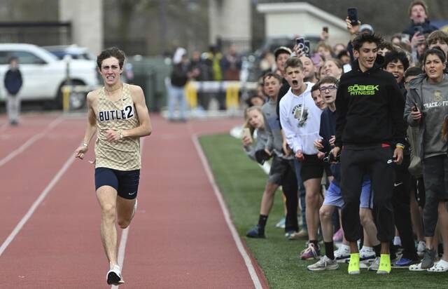 ‘Loud and crazy’ invite crowd sees Butler record-setter Drew Griffith nearly run 4-minute mile on his home track
