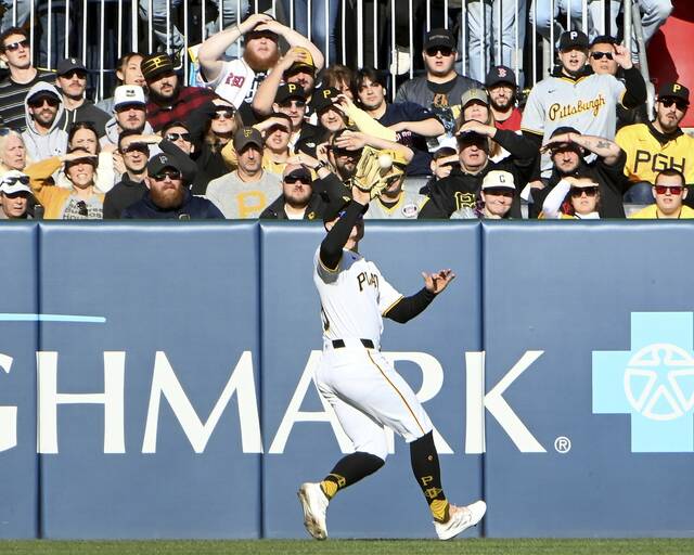 7268892_web1_ptr-BucsRedSox12-042124