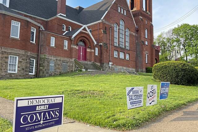 7275989_web1_ptr-PrimaryPolls-sign-2
