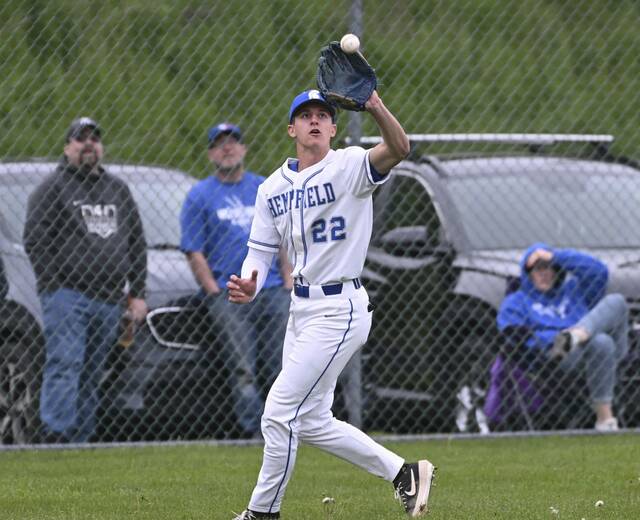 Mt. Lebanon alone in 1st place after wild, sloppy win over Hempfield