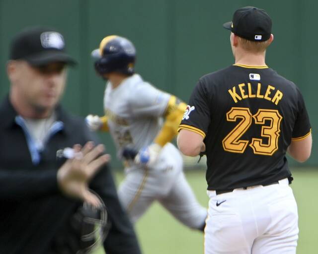 Brewers' Easy Win: Heaney'S Struggles Doom Pirates - 5ztusz2