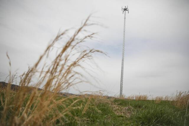 7287101_web1_celltower