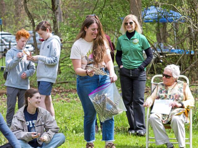 7300594_web1_naj-birdsofprey-050924-3