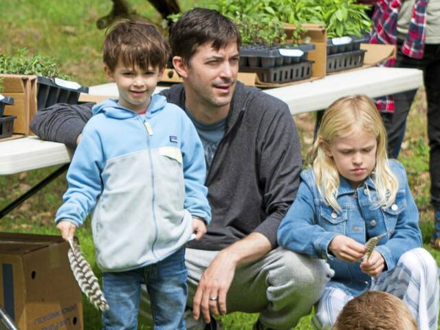 7300594_web1_naj-birdsofprey-050924-4