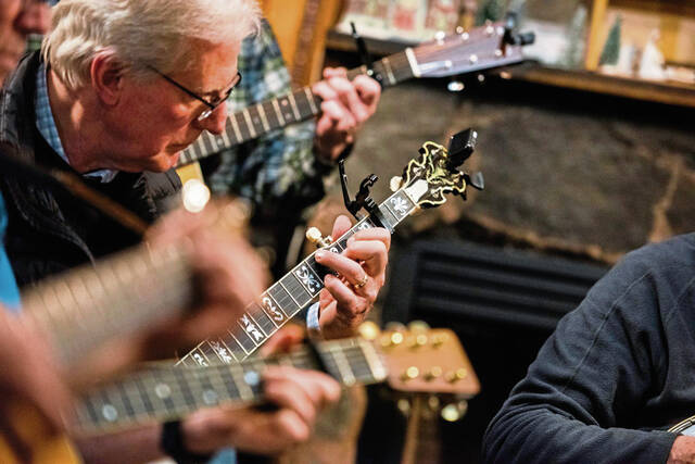 6958045_web1_gtr-bluegrass5-012824