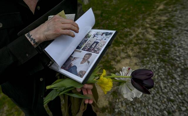 7303987_web1_vnd-greenburial103-050224