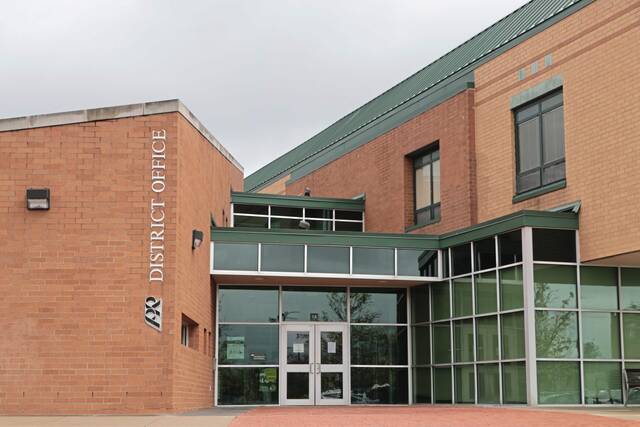 7304354_web1_WEB-pine-richland-administration-office