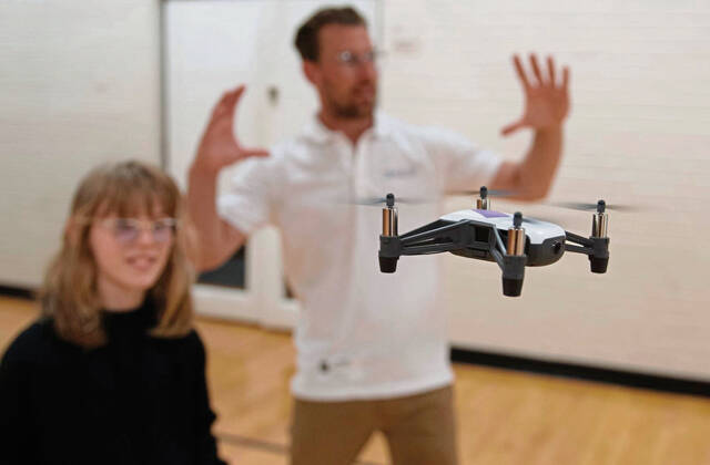 7323542_web1_vnd-drones5