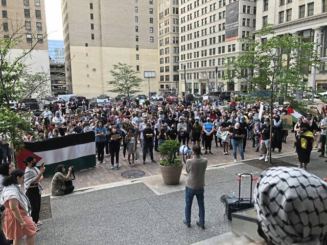7324265_web1_ptr-TuesGazaProtest2-050824