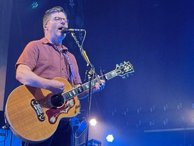 7325607_web1_ptr-Decemberists9-050824