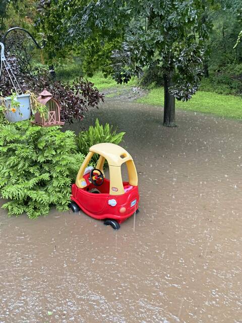 7327274_web1_vnd-oakmontflooding2-051024--7-