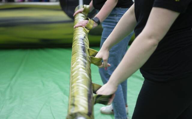 7334405_web1_ptr-HumanFoosball10