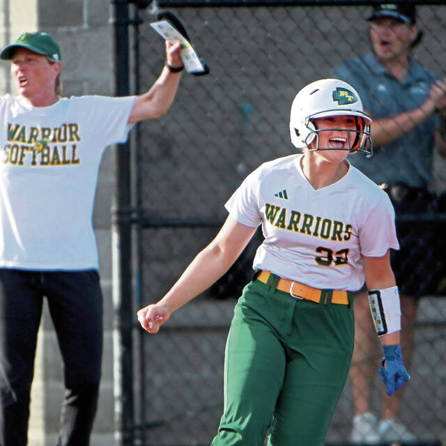 Penn-Trafford softball escapes with victory over Bethel Park in 1st round