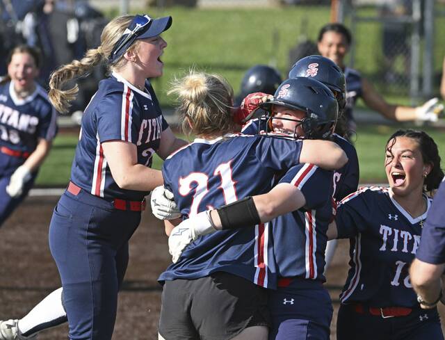 Shaler scores walk-off win over Franklin Regional in WPIAL Class 5A 1st round