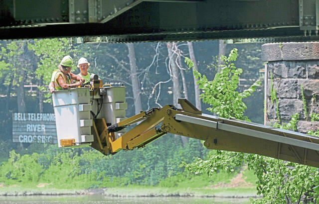 7342856_web1_gtr-roadworkseason5-040919