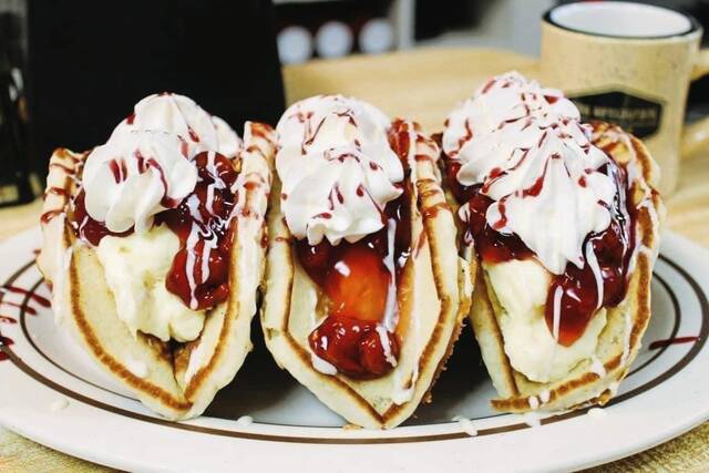 7345355_web1_vnd-pancaketacos-051524-5