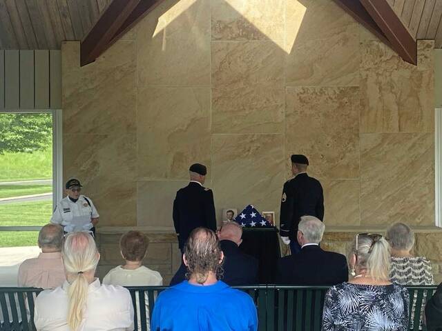 7357047_web1_GTR-HonorGuard-Cemetery-1