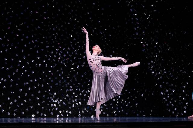 7361485_web1_ptr-cinderellaballet