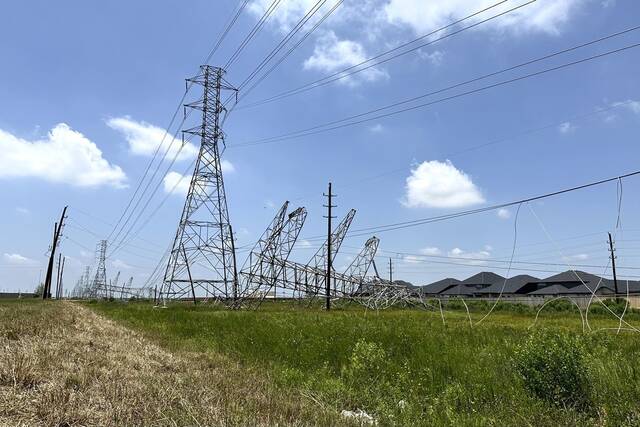 7362143_web1_AP24139674635554