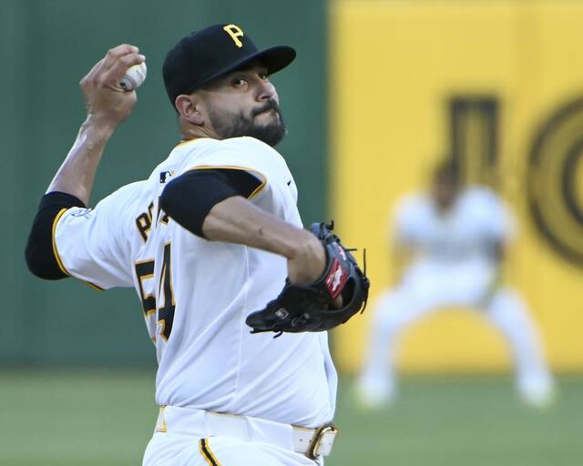 7369618_web1_ptr-BucsGiants02-052224