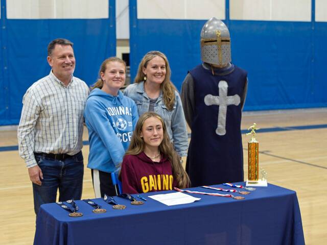 7369713_web1_hj-aquinasathletes-053024-6