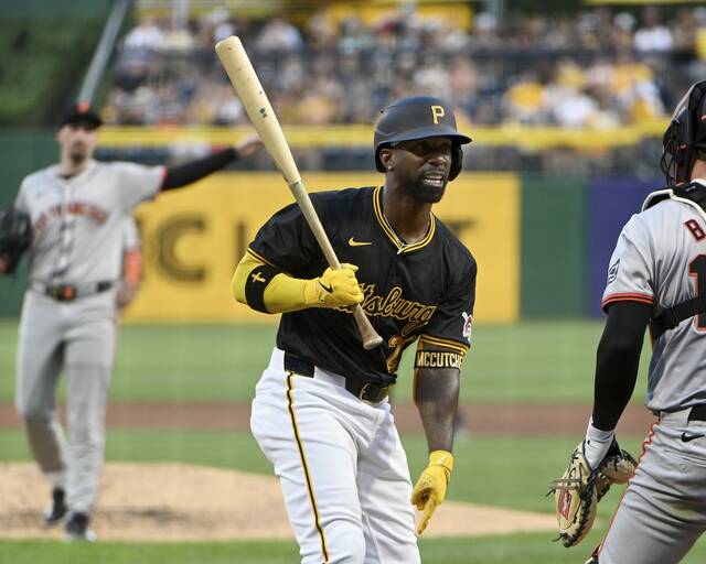 7373573_web1_ptr-BucsGiants03-052324