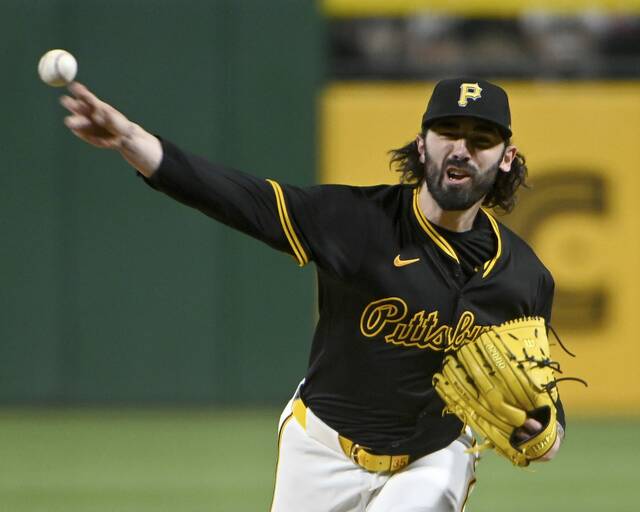 7373573_web1_ptr-BucsGiants08-052324