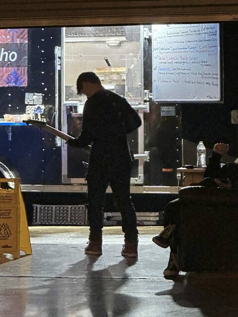 7377372_web1_vnd-keithlonero