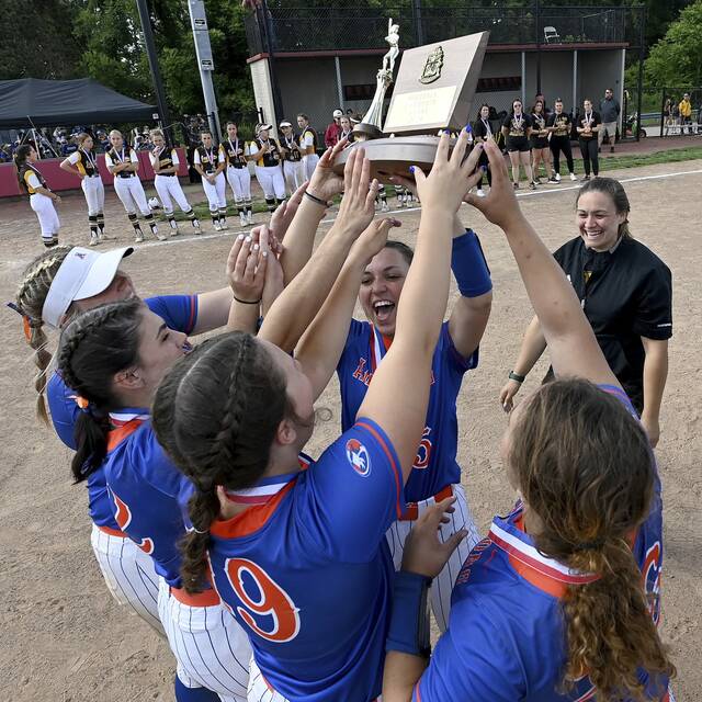 Home runs by Madison Baker, Abigail Bauer lift Armstrong to 2nd WPIAL softball title in 3 seasons