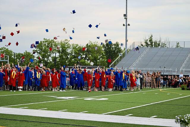 7393447_web1_sig-cvgrad1