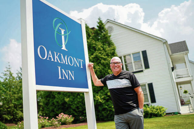 7403702_web1_vnd-oakmontneighbors01