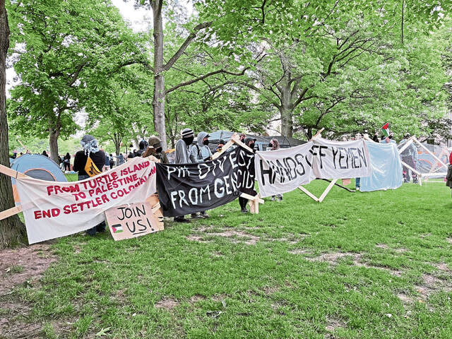7406266_web1_ptr-pittprotest03-060324