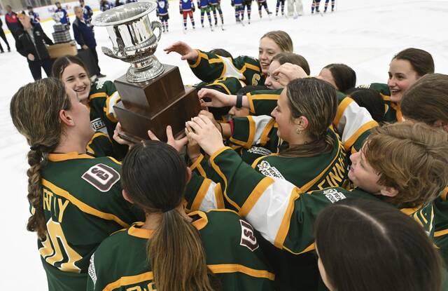 Upper St. Clair classmates provide heroics in 3rd PIHL girls championship game