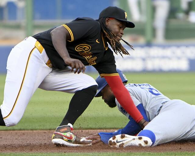7411872_web1_ptr-BucsDodgers07-060524