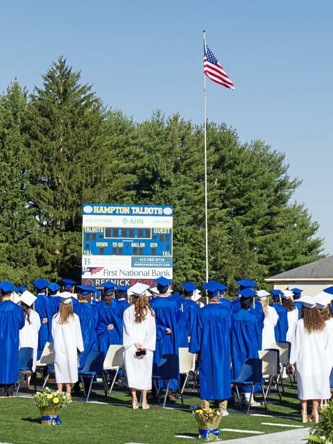 7415214_web1_hj-hamptongraduation-061324-4