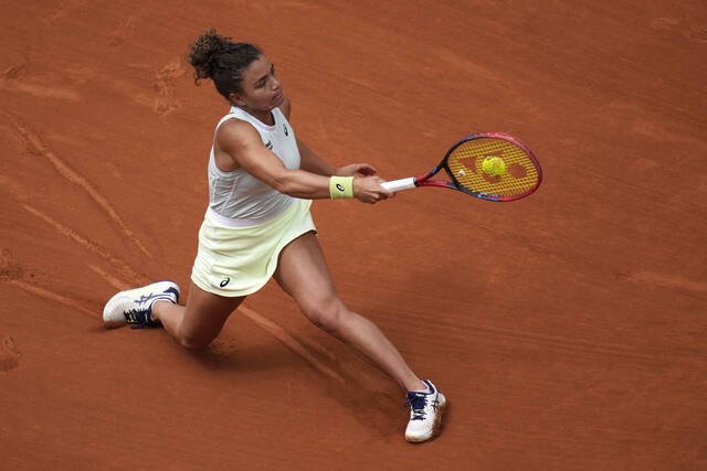 Mirra Andreeva reaches the French Open semifinals at age 17, and will face Jasmine Paolini, 28