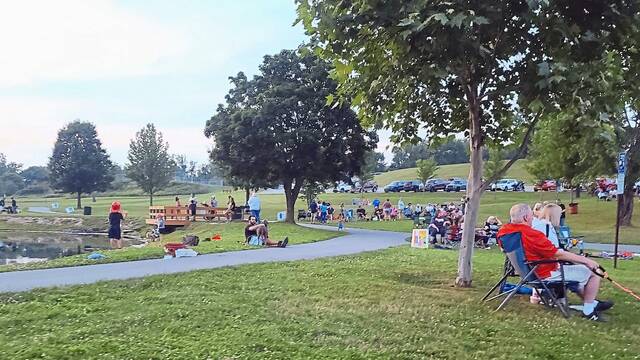 7418666_web1_gtr-FoodTrucks02-060724