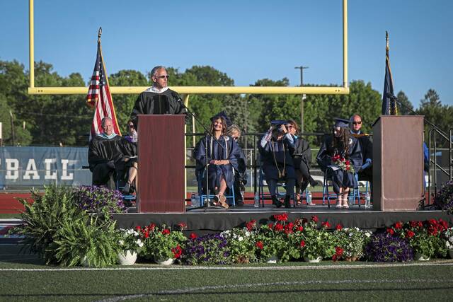 7419876_web1_sj-Grad4-062724