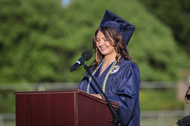 7419876_web1_sj-Grad5-062724