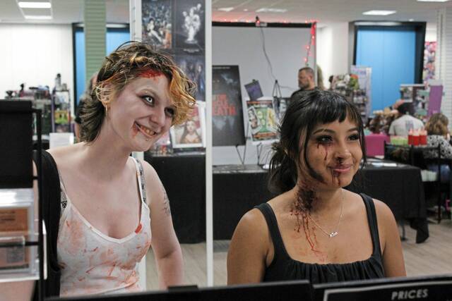 7423182_web1_gtr-livingdeadlive1-060924