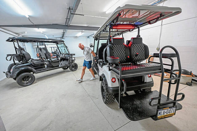 7423501_web1_vnd-golfcarts1-060824