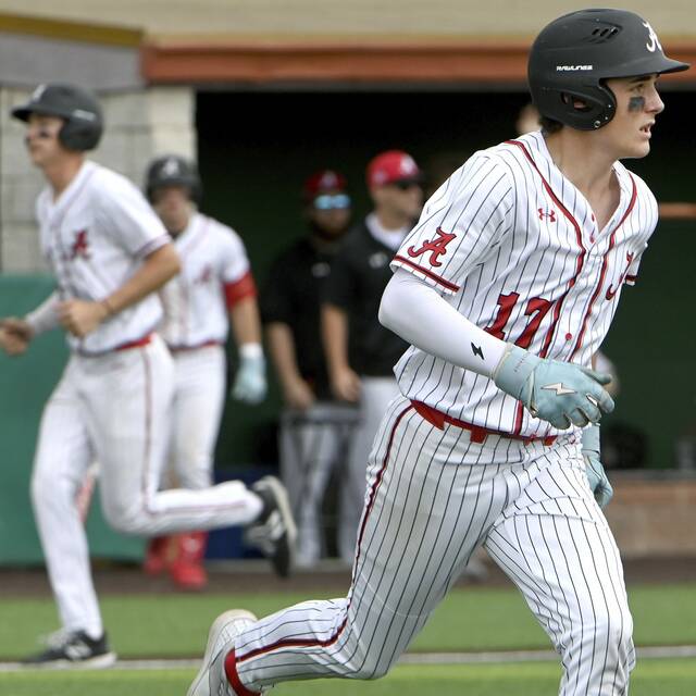 Trib 10: After rough state playoffs, new teams take baseball, softball top spots